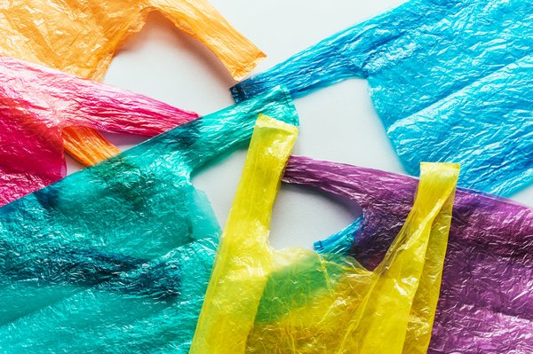 Sacs plastique à poignées rapportées : un choix efficace pour vos ventes